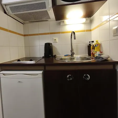 Appartement Calme-2 Pers-parking Gratuit-clim Idron