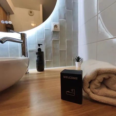 Apartman Calme-2 Pers-parking Gratuit-clim Idron