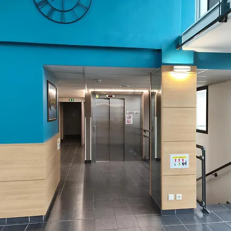 Calme-2 Pers-parking Gratuit-clim Appartement Idron